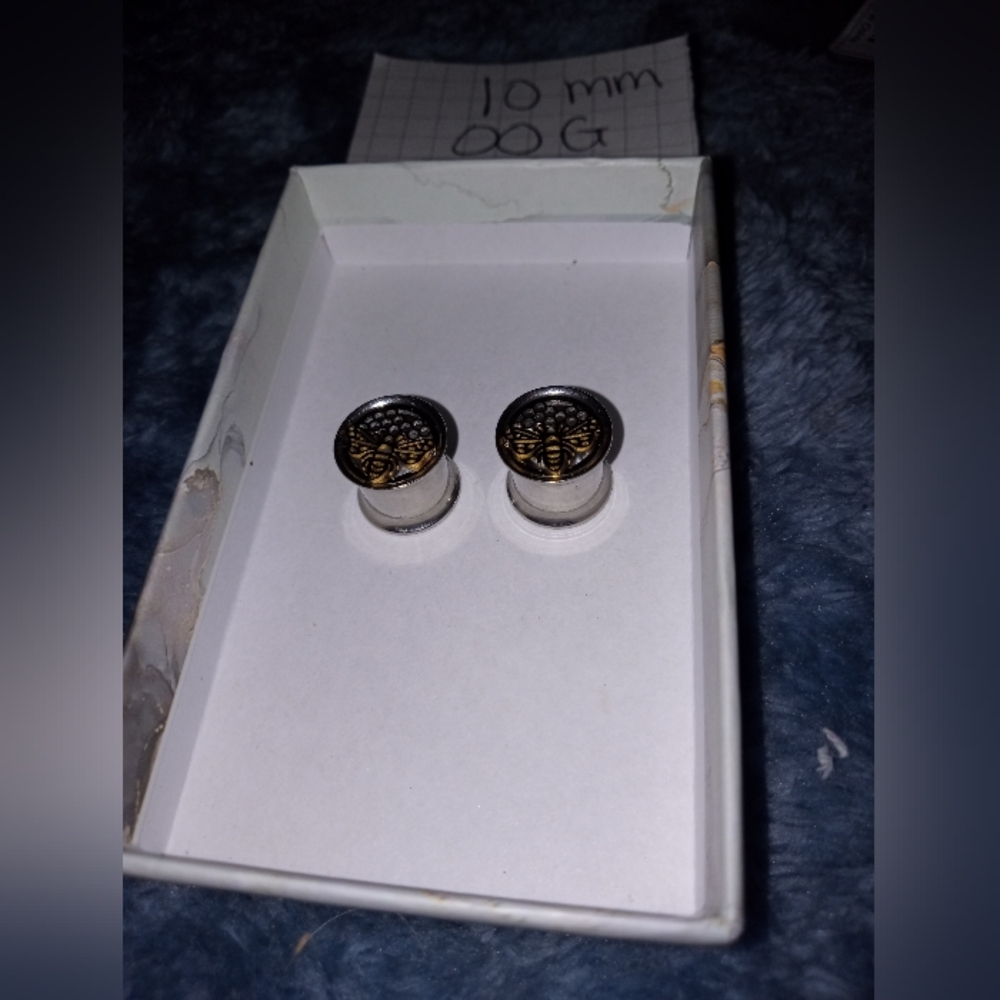 00 g beehive metal ear gauge plugs